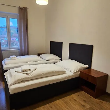 Mva House Teplice, Sanovsky Park