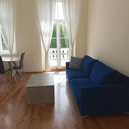 Mva House Teplice, Sanovsky Park