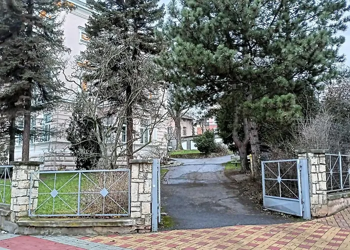 アパートホテル Mva House Teplice, Sanovsky Park